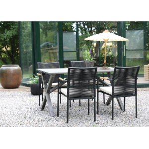 Scottsdale Outdoor-Essgruppen-Esstisch mit 4 Skanör-Gestellstühlen - Grau/Teak/Schwarz Scottsdale Outdoor-Essgruppen-Esstisch mit 4 Skanör-Gestellstühlen - Grau/Teak/Schwarz