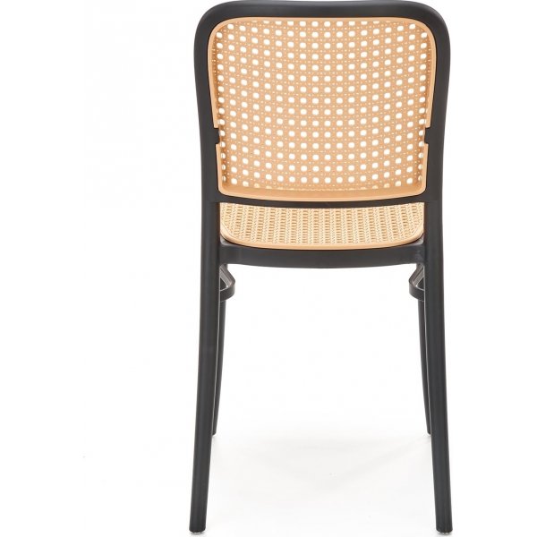 Stapelbarer Esszimmerstuhl mit Rattansitz