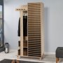 Kleiderschrank für den Flur