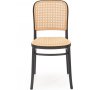 Stapelbarer Esszimmerstuhl mit Rattansitz