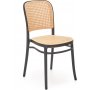 Stapelbarer Esszimmerstuhl mit Rattansitz
