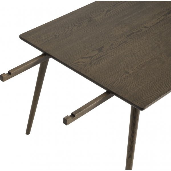 Yuma-Tisch aus geräucherter Eiche - 150 x 90 cm
